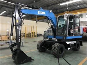 EXCAVATOR ELECTRIC ROȚI DE 9 TONE